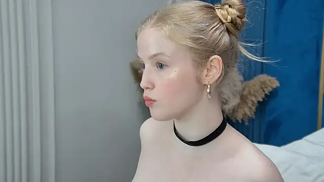 LilianHowards online show from July 20, 2026, 8:11 am