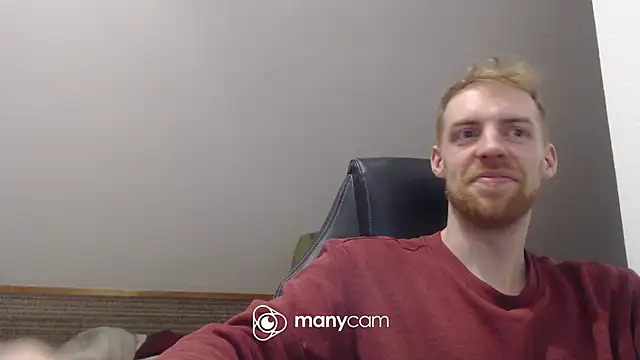 Snapshot of Milkyman7 chatting on October 31, 2025, 10:05 pm Milkyman7 online show from October 31, 2025, 10:05 pm