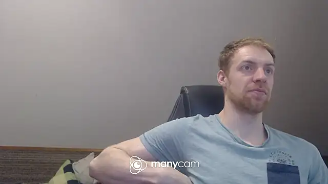 Snapshot of Milkyman7 chatting on February 25, 2026, 6:52 pm Milkyman7 online show from February 25, 2026, 6:52 pm