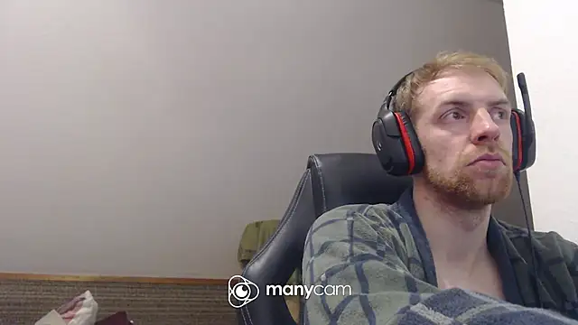 Snapshot of Milkyman7 chatting on November 21, 2025, 10:31 pm Milkyman7 online show from November 21, 2025, 10:31 pm