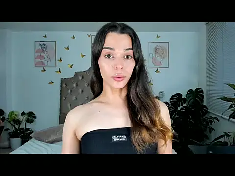 bella grego online show from April 17, 2026, 11:07 pm