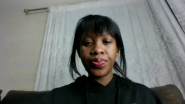 lulutiny online show from June 5, 2026, 12:59 am