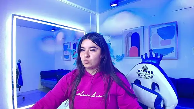 Anya Volke online show from April 30, 2026, 7:54 pm