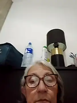 Amory63 online show from April 18, 2026, 2:03 am