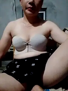 Snapshot of Tieuthu2 chatting on June 3, 2026, 3:39 pm Tieuthu2 online show from June 3, 2026, 3:39 pm