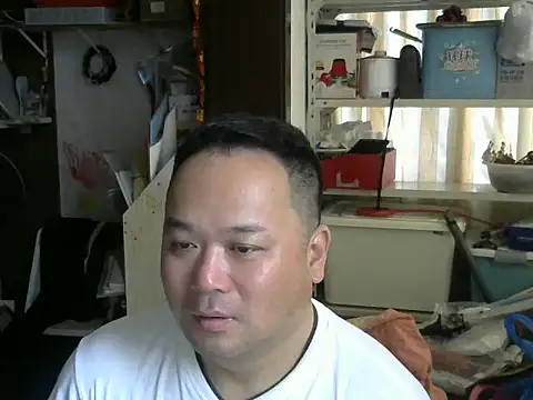 xinxinde123 online show from April 29, 2026, 1:54 am