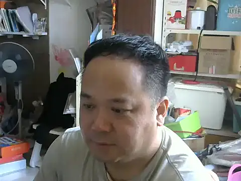 xinxinde123 online show from May 17, 2026, 2:22 am