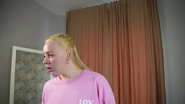 DorrisEdstrom online show from April 18, 2026, 3:09 am