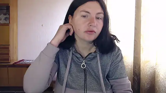 AlinaxJames online show from April 23, 2026, 7:48 am