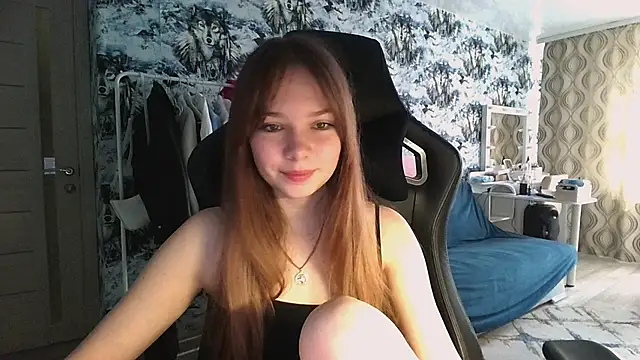 Snapshot of Princess_Mira chatting on July 25, 2026, 8:33 am Princess Mira online show from July 25, 2026, 8:33 am
