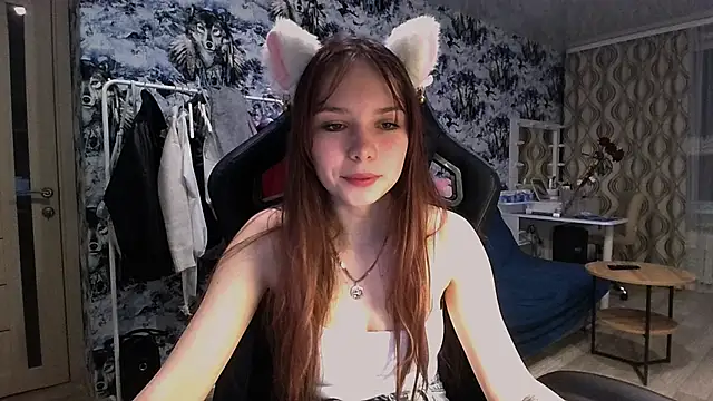 Snapshot of Princess_Mira chatting on July 16, 2026, 5:54 pm Princess Mira online show from July 16, 2026, 5:54 pm