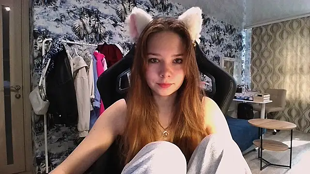 Snapshot of Princess_Mira chatting on August 3, 2026, 9:37 am Princess Mira online show from August 3, 2026, 9:37 am