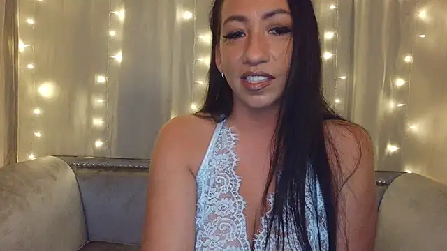 Snapshot of CheyDoll chatting on July 16, 2026, 5:26 am CheyDoll online show from July 16, 2026, 5:26 am
