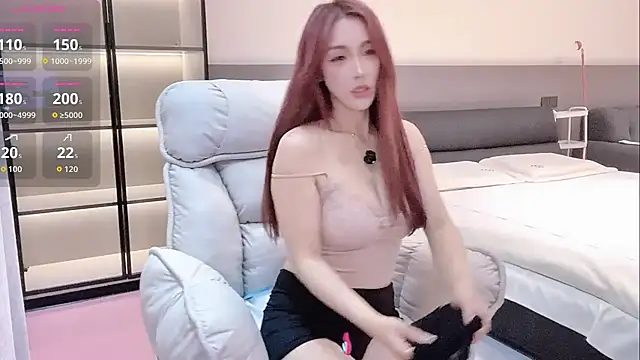 wenwen-mm online show from July 4, 2026, 2:43 pm