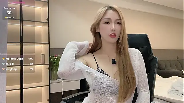 Snapshot of wenwen-mm chatting on June 3, 2026, 2:33 pm wenwen-mm online show from June 3, 2026, 2:33 pm