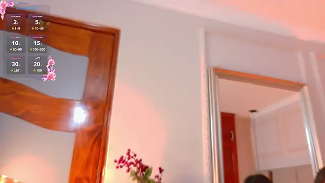 Valeria-Beltran online show from June 9, 2026, 3:51 am