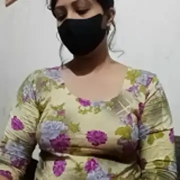 Snapshot of Roshni_77 chatting on May 23, 2026, 8:30 pm Roshni 77 online show from May 23, 2026, 8:30 pm