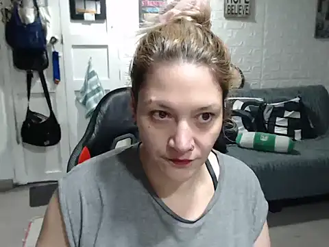 MarianaJaramillo wet online show from April 18, 2026, 3:42 am