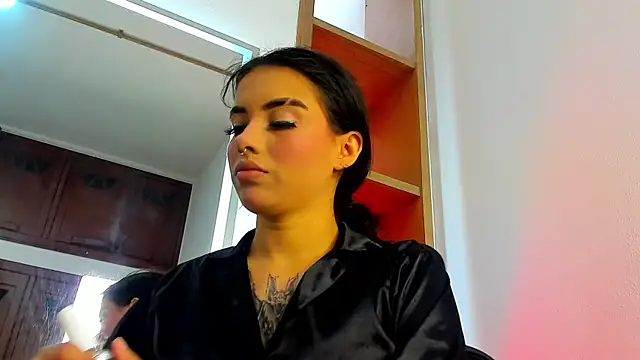 isabella hv online show from May 29, 2026, 6:25 pm