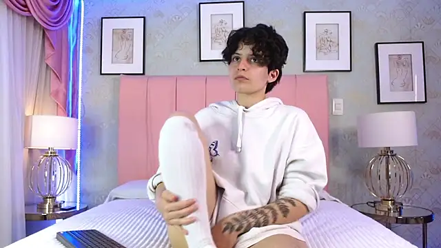 Nate Desire  online show from April 23, 2026, 8:10 pm