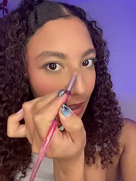 Daphnne Curly online show from May 22, 2026, 3:48 am