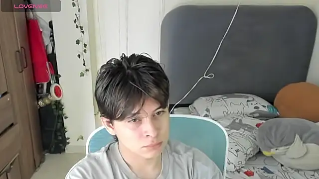 Snapshot of Felixzyn chatting on June 2, 2026, 7:14 pm Felixzyn online show from June 2, 2026, 7:14 pm