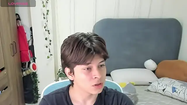 Snapshot of Felixzyn chatting on June 6, 2026, 6:57 pm Felixzyn online show from June 6, 2026, 6:57 pm