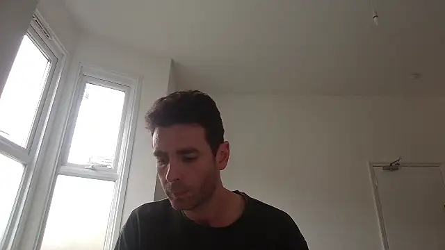 Snapshot of frenchbdmaninlondon chatting on June 1, 2026, 1:44 pm frenchbdmaninlondon online show from June 1, 2026, 1:44 pm