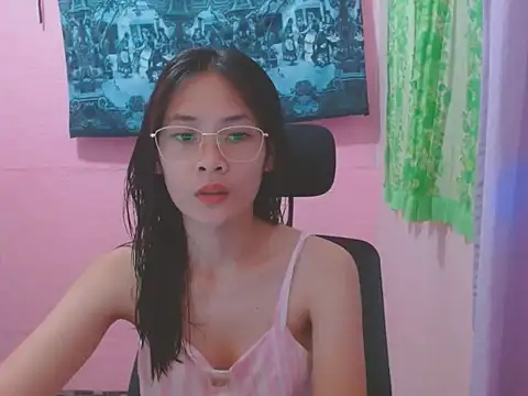 Sweetsexylady19 online show from May 29, 2026, 4:07 am