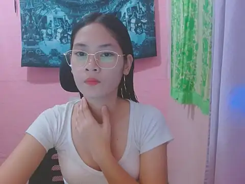 Snapshot of Sweetsexylady19 chatting on July 3, 2026, 4:52 am Sweetsexylady19 online show from July 3, 2026, 4:52 am