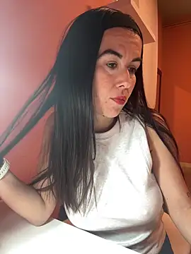 Snapshot of dulceflor25 chatting on May 21, 2026, 6:05 pm dulceflor25 online show from May 21, 2026, 6:05 pm