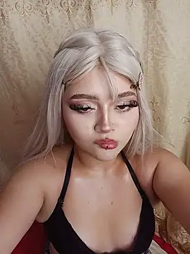 Snapshot of lya_nekko_ chatting on June 8, 2026, 1:28 am lya nekko online show from June 8, 2026, 1:28 am