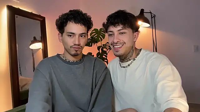 Snapshot of Noah_and_Steven chatting on May 2, 2026, 8:36 pm Noah and Steven online show from May 2, 2026, 8:36 pm
