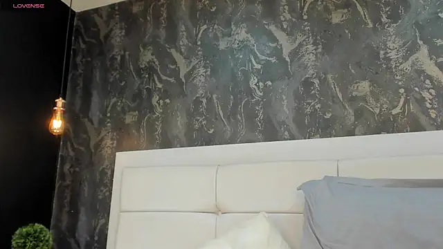 MiaJacksson online show from July 14, 2026, 2:05 am