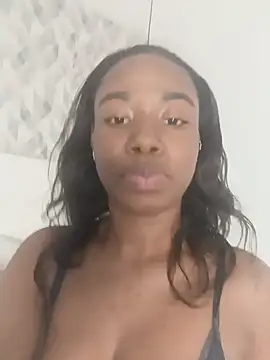 MiaJacksson online show from July 16, 2026, 7:33 pm