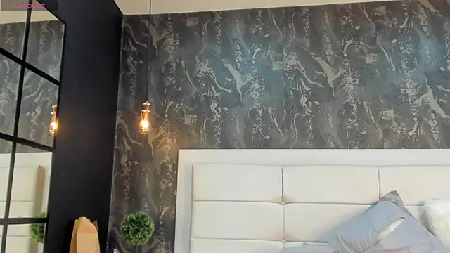 MiaJacksson online show from July 10, 2026, 8:31 pm