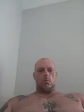 Snapshot of thatgoodmattgood chatting on July 5, 2026, 7:43 pm thatgoodmattgood online show from July 5, 2026, 7:43 pm