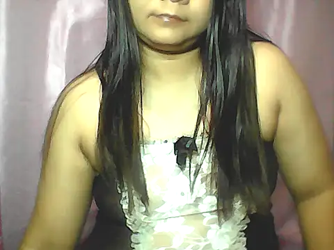 Snapshot of eljhenx chatting on June 5, 2026, 6:35 pm eljhenx online show from June 5, 2026, 6:35 pm