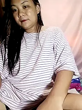 Snapshot of eljhenx chatting on July 28, 2026, 1:24 am eljhenx online show from July 28, 2026, 1:24 am