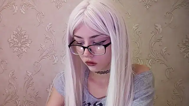 Snapshot of DelicaBrome chatting on July 18, 2026, 1:09 pm DelicaBrome online show from July 18, 2026, 1:09 pm