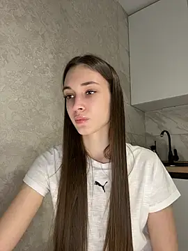 EllaMist online show from April 30, 2026, 5:31 pm