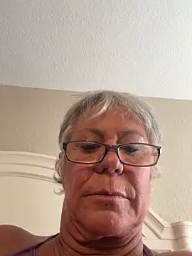 SilverRain  online show from May 10, 2026, 2:08 pm