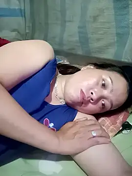 phuongtrinh1 online show from June 19, 2026, 3:01 am