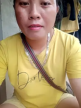 Snapshot of phuongtrinh1 chatting on May 25, 2026, 12:32 am phuongtrinh1 online show from May 25, 2026, 12:32 am