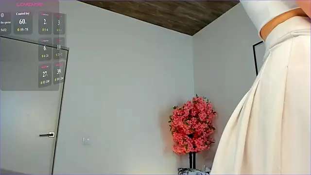 Snapshot of TwinkleFox chatting on May 12, 2026, 1:24 am TwinkleFox online show from May 12, 2026, 1:24 am