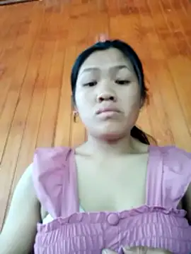 Snapshot of velira- chatting on April 22, 2026, 3:13 am velira- online show from April 22, 2026, 3:13 am