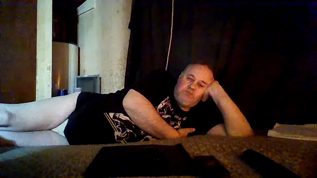 Nightshade1195 online show from May 21, 2026, 6:05 pm