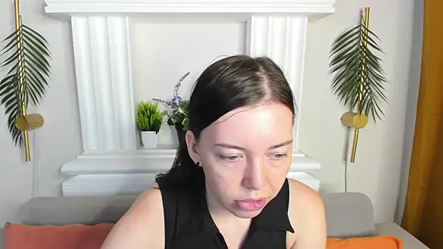 Snapshot of Sandra_Ross chatting on June 13, 2026, 6:44 am Sandra Ross online show from June 13, 2026, 6:44 am