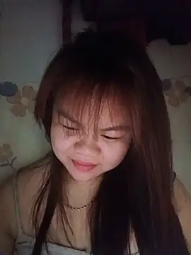 Truxcy1 online show from May 24, 2026, 5:46 pm