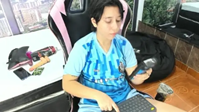 Snapshot of CloeAndKalifa chatting on July 18, 2026, 4:32 am CloeAndKalifa online show from July 18, 2026, 4:32 am